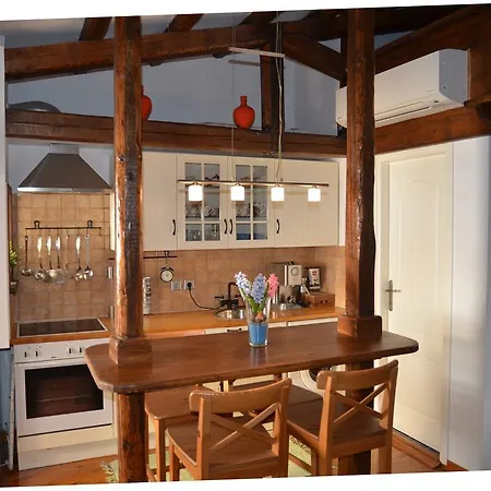 Yannis Loft Apartment