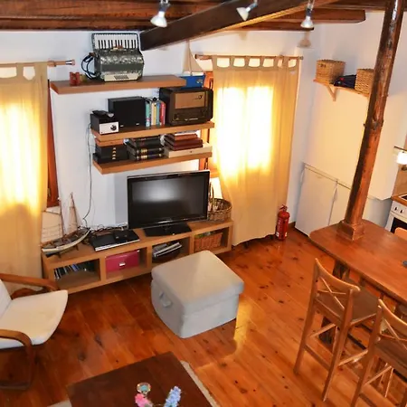 Yannis Loft *