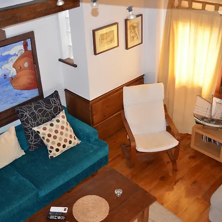 Yannis Loft *